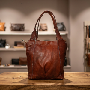 Sac fourre-tout en cuir véritable, style classique, pour femme, poignée souple, couleur marron durable - Product Image 4