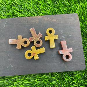 Pierres précieuses naturelles de 3 cm, pierres multicolores, clés en cristal, artisanat, cadeaux uniques, pierres de guérison, sculptures, cristal Ankh. - Product Image 4