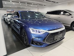 BYD Han DM-i 2022 121KM: Elegante Sedán Híbrido con Bajo Consumo de Combustible, Gran Autonomía Eléctrica y un Interior Práctico y Sofisticado. - Product Image 3