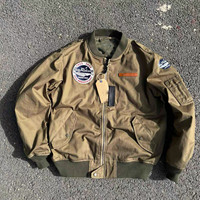 Hoogwaardige casual bomberjack voor heren, comfortabel winterkledingstuk met opstaande kraag, ritssluiting, op maat gemaakt ontwerp, voorzijde van konijnenvacht