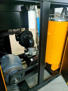 Compresseur d'air de camion à vis sans huile pour le transport d'articles de poudre et de granulés de riz de maïs de sable de ciment de farine - Product Image 5