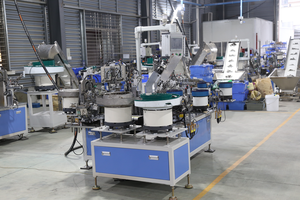 Ligne de production d'assemblage automatique de charnières de meubles, contrôlée par PLC, haute capacité 45-50P/<span class=keywords><strong>M</strong></span> pour les usines de fabrication - Product Image 5