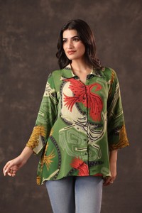 Blusa de Diseño con Estampado de Aves Inspirada en la Naturaleza, Cierre de Botones, Corte Holgado, Manga Larga, Venta al Por Mayor - Product Image 2