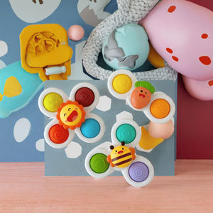 Nouveauté 2024 : 3 pièces de jouets sensoriels à manivelle en forme d'animaux, hochets tournants, jouets de bain en plastique pour enfants de 5 à 7 ans - Product Image 3