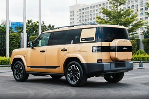 รถยนต์มือสอง BYD ซีรีส์ 2025 Equation Leopard Titanium 7 SUV 5 ประตู 5 ที่นั่ง รุ่น Pure City ระยะทางวิ่ง 401-500 กม. รถยนต์พลังงานใหม่ - Product Image 3