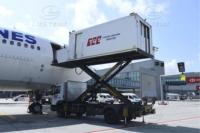 Camion de restauration aérienne F0RD à moteur diesel, très demandé, pour le service de livraison de repas en bord d'avion