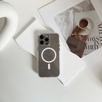 Transparente Handyhülle in Eisfarben mit Metallringknöpfen für iPhone 15 und iPhone 15 Pro Max, hochtransparent, ab Werk im Großhandel erhältlich.