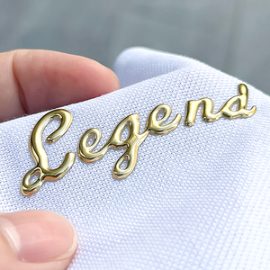 Fabrication sur mesure de logos de marque dorés <span class=keywords><strong>en</strong></span> relief par transfert thermique, logos <span class=keywords><strong>3D</strong></span> <span class=keywords><strong>en</strong></span> TPU, transferts thermiques, étiquettes <span class=keywords><strong>en</strong></span> <span class=keywords><strong>silicone</strong></span> pour casquettes - Product Image 1