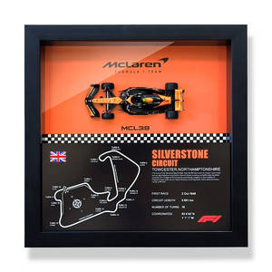 Estación independiente McLaren Lando Norris Piastri Track Racing Modelo MCL38 Plástico 1:43 Escala Mural decorativo - Product Image 2