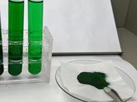 Oxyde de fer rouge, jaune, noir, vert, bleu, pigment d'oxyde de fer, pigment hydrosoluble, largement utilisé dans les aliments, les cosmétiques et les textiles