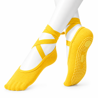 Chaussettes de Pilates personnalisées avec grip antidérapant et sangles croisées de style ballet