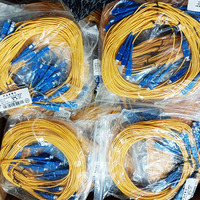 SC/APC SC/APC Kabel Patch Serat Optik Mode Tunggal Berlapis Baja Jumper Optik SIMPLEX 9/125um OS1/OS2 Kompatibel LSZH Putih 3m Modem