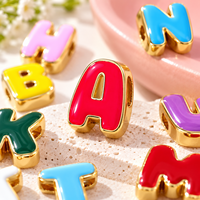 Perles de lettres émaillées colorées 26 lettres en cuivre faites à la main pour la fabrication de bijoux DIY, bracelets, colliers, artisanat, cadeaux, vente en gros