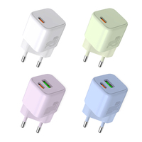 Logo Kustom Mini USB C Warna-warni 20W 40W PD Pengisi Daya Cepat Laptop Ponsel Earphone Charger Perjalanan Universal Colokan EU Bahan GaN OTP