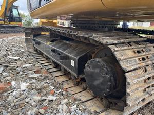 Excavadora de Construcción Cat 312 Usada con Pocas Horas de Trabajo en Buenas Condiciones, Fabricada en Japón, en Venta - Product Image 4