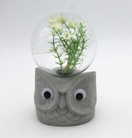 Lampe en ciment LED, hibou simple avec de jolies petites fleurs blanches en forme de cloche