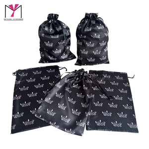 Nouveau produit MUYANG : Sac en satin noir avec logo complet, emballage cadeau en poly satin - Product Image 4