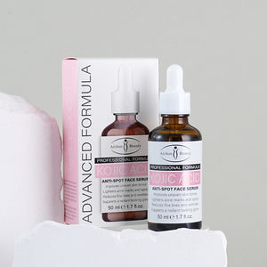 Sérum Facial Clareador de Manchas com Ácido Kójico e Niacinamida para Uniformizar o Tom da Pele, Clarear Marcas de Acne e Manchas, e Iluminar a Pele - Atacado - Product Image 1