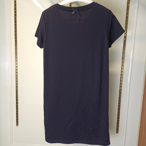 Une robe pour <span class=keywords><strong>femme</strong></span> <span class=keywords><strong>de</strong></span> couleur unie, une <span class=keywords><strong>chemise</strong></span> <span class=keywords><strong>de</strong></span> <span class=keywords><strong>nuit</strong></span> confortable et respirante avec un col rond - Product Image 2