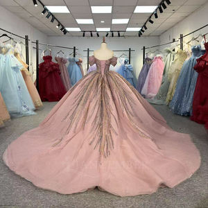 ชุดราตรีงาน Quinceanera สีชมพู รุ่น Dy6966 ผ้าชีฟอง แต่งลูกไม้สีทอง ประดับด้วย Appliques คอรูปหัวใจ ทรงวัตโต้ เหมาะสำหรับงานฉลองอายุ 15 ปี และงาน Sweet 16 - Product Image 5