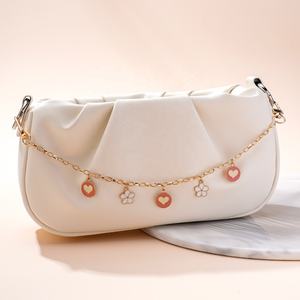 Neue Modische Blumen Perlen Geldbörse Schultertasche Kettenanhänger Crossbody Metallkette Damen Taschenanhänger in Verschiedenen Stilen - Product Image 2
