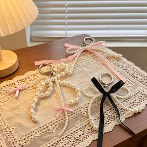 Llavero con lazo de perlas estilo coreano, colgante de corazón dulce para bolso o teléfono, accesorio de moda lindo para mujer, regalo - Product Image 3