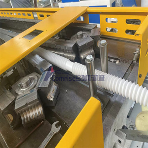 Ligne de production de tuyaux flexibles ondulés en plastique extensible rétractable <span class=keywords><strong>pour</strong></span> salle de bain tuyau d'égout produit - Product Image 5