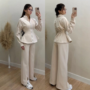 Conjunto de Dos Piezas de Manga Larga para <span class=keywords><strong>Mujer</strong></span> en Rosa, Azul, Beige, Amarillo y <span class=keywords><strong>Gris</strong></span>, con Hombros Descubiertos, Pantalones de Corte en A y Diseño de Color Sólido, Suave - Product Image 2