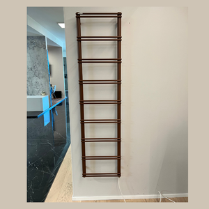 Radiateur Électrique Mural Design pour Serviettes avec Finition Marron Translucide, Disposition à Barres Alternées, Solution Chauffante Sculpturale - Product Image 2