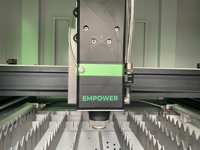 Hochpräzise Faserlaser-Schneidemaschine mit 600x600mm Arbeitstisch für Silber, Gold, Aluminium und Stahlblech Automatischer Laserschneider