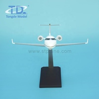 Modèle de jet privé Challenger en résine C-650 36cm à l'échelle 1/100