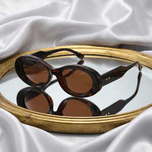 Gafas de Sol Ovaladas con Protección UV, Diseños Modernos al por Mayor, Última Moda RTS 2026 para Hombre y Mujer, Gafas de Sol Personalizadas - Product Image 3
