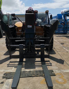 Nouveau transpalette télescopique hydraulique diesel STH1056A2 de 4,5 tonnes, capacité de levage de 4 500 kg, flèche de 17 m en <span class=keywords><strong>Europe</strong></span> avec fourche à palettes - Product Image 6