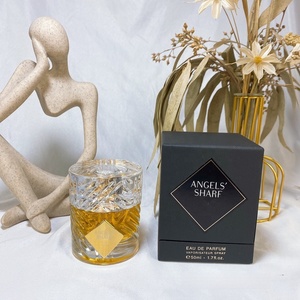 Eau de Cologne Woody Spray 50ml <span class=keywords><strong>Parfum</strong></span> Charmant Longue Durée Luxe EDP Unisexe pour Hommes et Femmes Écologique Portable Vente en Gros - Product Image 1