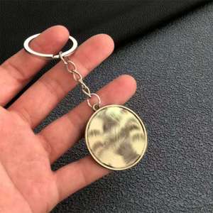 Llavero al por mayor de clubes de fútbol europeos con logo de bronce, llavero de baloncesto para coches, llaveros para aficionados al fútbol - Product Image 3