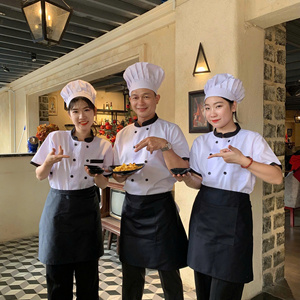 Veste de chef en gros à manches courtes, blanche avec bordure noire, facile à nettoyer, anti-graisse, uniforme pour la cuisine, la restauration et le service alimentaire - Product Image 4