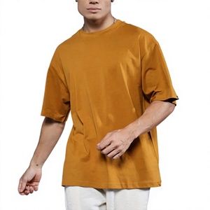 เสื้อยืดผู้ชายผ้าฝ้ายแท้ 100% หนัก 220 GSM สีพื้น ผลิตตามแบบ OEM สำหรับใส่หน้าร้อน ทรงโอเวอร์ไซส์ ไหล่ตก คุณภาพสูง รับผลิตตามสั่ง - Product Image 1