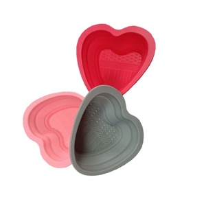 Herramientas de maquillaje facial, envío rápido, portátil, en forma de corazón, cepillo de maquillaje de silicona, estera limpiadora, herramientas de maquillaje plegables, cuenco de limpieza - Product Image 3