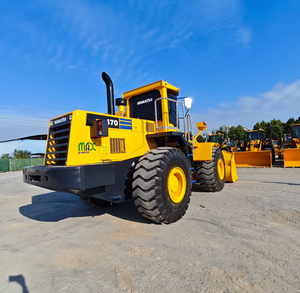 รถตักล้อยางมือสอง Komatsu WA470 ขนาด 20 ตัน สำหรับงานหนัก เครื่องยนต์ Komatsu พร้อมบุ้งกี๋ เกียร์ ปั๊ม และอุปกรณ์ก่อสร้าง - Product Image 6