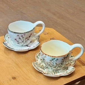 Set di Tazza e Piattino <span class=keywords><strong>in</strong></span> Ceramica con Motivo Floreale Dipinto a Mano, Stile Retrò, Vendita Diretta dalla Fabbrica Lelyi, per Tè del Pomeriggio - Product Image 2