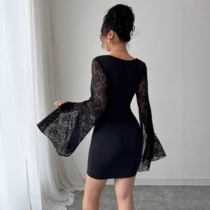 Busana Jalanan Eropa-Amerika Lintas Negara untuk Musim Gugur 2025, Lengan Lonceng, Belahan, Warna Solid, Aksen Renda, Kerah Kotak - Product Image 2