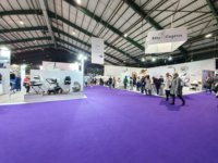 Fabricant de tapis commerciaux sur mesure en polyester aiguilleté en rouleau – Usine
