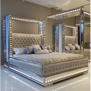 เตียงนอนขนาดคิงไซส์ ดีไซน์ทันสมัย โครงสีเงินหรูหรา หุ้มด้วยผ้าบุอย่างดี พร้อมกระจกและฟังก์ชั่นนวด ผลิตจากวัสดุที่เป็นมิตรต่อสิ่งแวดล้อม เหมาะสำหรับโรงแรม - Product Image 6