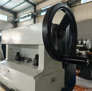 最大ワークピースの長さ1000mm、スピンドル速度24〜1600 RPMのCD6260C水平ヘビーデューティメタル旋盤 - Product Image 2