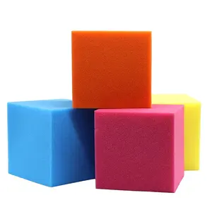 ขายส่งที่มีสีสัน100% PU โฟม Cube สนุกสดใสของเล่นสัมผัสฟองน้ำขนาดใหญ่บล็อกโฟม