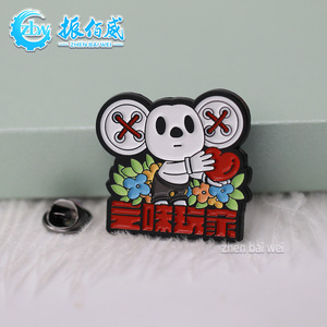 Nouvelle épingle en émail doux 3D style européen et américain, motif <span class=keywords><strong>ours</strong></span> amusant et audacieux, avec impression typographique personnalisée sur métal émaillé - Product Image 4