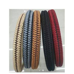 ปลอกหุ้มพวงมาลัยหนังสไตล์สปอร์ต - Product Image 2
