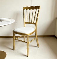 Chaise Chiavari Napoléon en or, vente en gros, chaise à structure en fer avec siège rembourré pour réception de mariage et salle de banquet