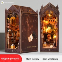Kit miniature de niche à livres en bois DIY, échelle 1:32, insert pour maison de poupée, lumières LED, ensemble de construction artisanal, pour les 10 ans et plus, éducatif, fabriqué en Chine
