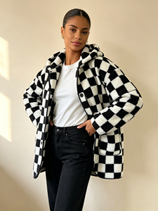 Veste en polaire sherpa à carreaux pour femmes, à capuche, surdimensionnée, boutonnée, noire et blanche, style Teddy - Product Image 2